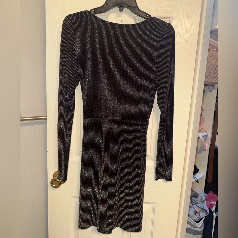 Black & Gold Glitter Long Sleeve Dress - Picture 4 of 6